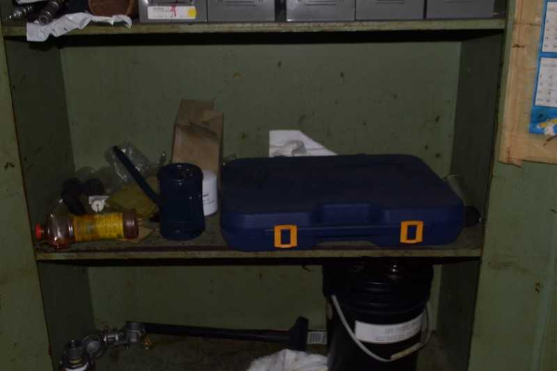 CABINET WITH HYDRAULIC FILLTINGS, HOSES, FILTERS - MISCELLANEOUS