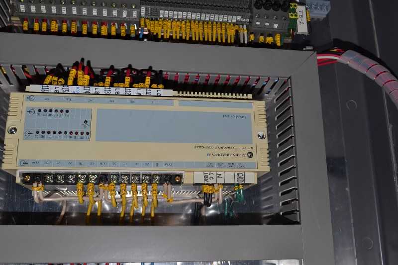 4x ELECTRICAL ENCLOSURES WITH 6x ALLEN BRADLEY SLC100 CONTROLLERS, 1791-8AC AND 1791-32AO I/O MODULES - MISCELLANEOUS