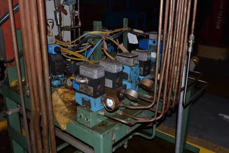 10x VICKERS HYDRAULIC DIRECTIONAL CONTROL VALVES - MISCELLANEOUS