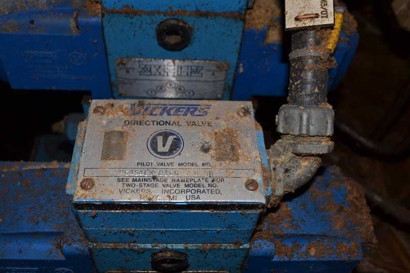 6x VICKERS HYDRAULIC DIRECTIONAL CONTROL VALVES - MISCELLANEOUS