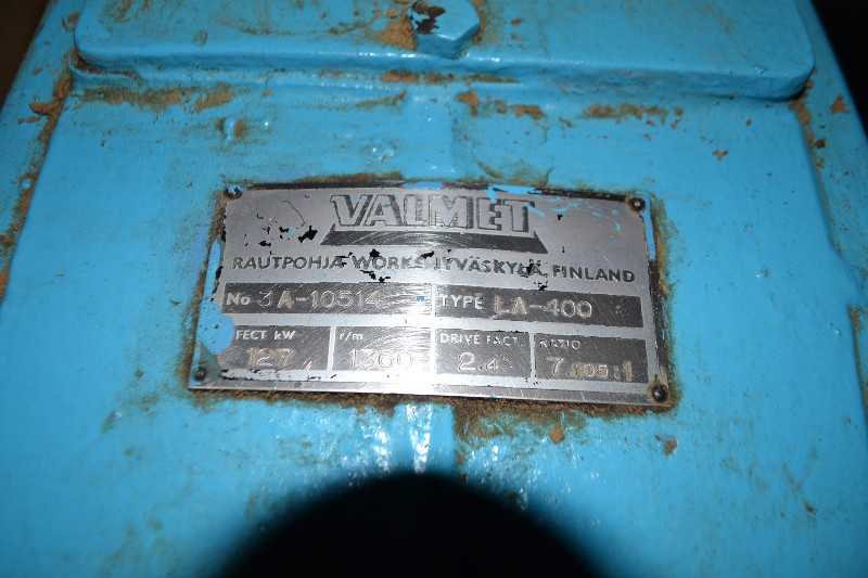 VALMET LA-400 GEAR REDUCER 127KW 7.105:1 - MISCELLANEOUS