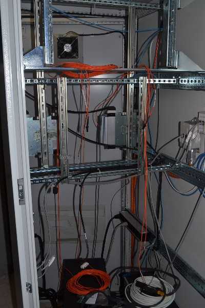 CONTENTS OF ROOM - SERVERS, FOXBORO CONTROLS, ELECTRICAL CABINETS, NETWORKING, PCS - MISCELLANEOUS