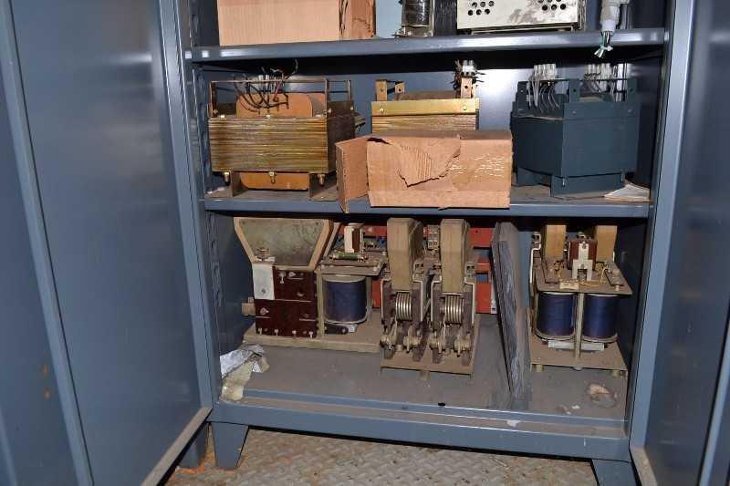STRONG HOLD CABINET WITH CONTENTS - TRANSFORMERS, DC CONTACTORS, LIGHTING - MISCELLANEOUS