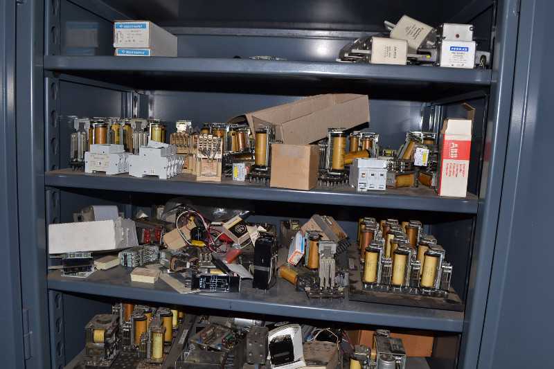 STRONG HOLD CABINET WITH CONTENTS - CIRCUIT BREAKERS, RELAYS, CONTACTORS, FUSES - MISCELLANEOUS