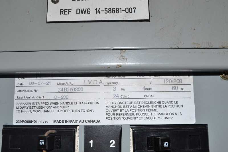 CUTLER HAMMER PANELBOARD 100A 120V/208Y 3PH 4W - MISCELLANEOUS