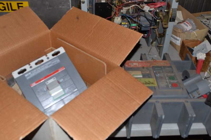 TABLE WITH CONTENTS - CUTLER HAMMER 1600A MOLDED CASE TRIPS, ASEA CONTROLS, ABB SACE S6D800W BREAKER, FUSES - MISCELLANEOUS