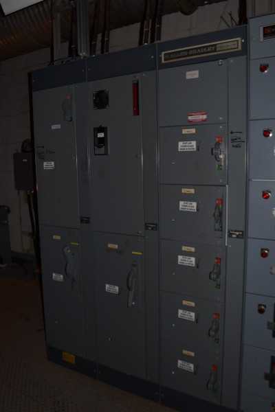 ALLEN BRADLEY CENTERLINE 2100 MCCS - 3 VERTICAL SECTIONS - MISCELLANEOUS