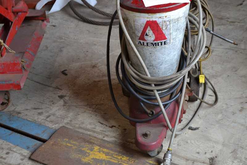 ALEMITE 7175R ROCKCRUSHER ELECTRIC PORTABLE GREASE PUMP - MISCELLANEOUS
