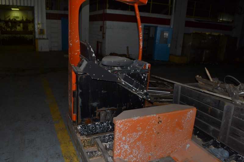 ROCLA BOOMERANG PAPER ROLL LIFT TRUCK - MISCELLANEOUS