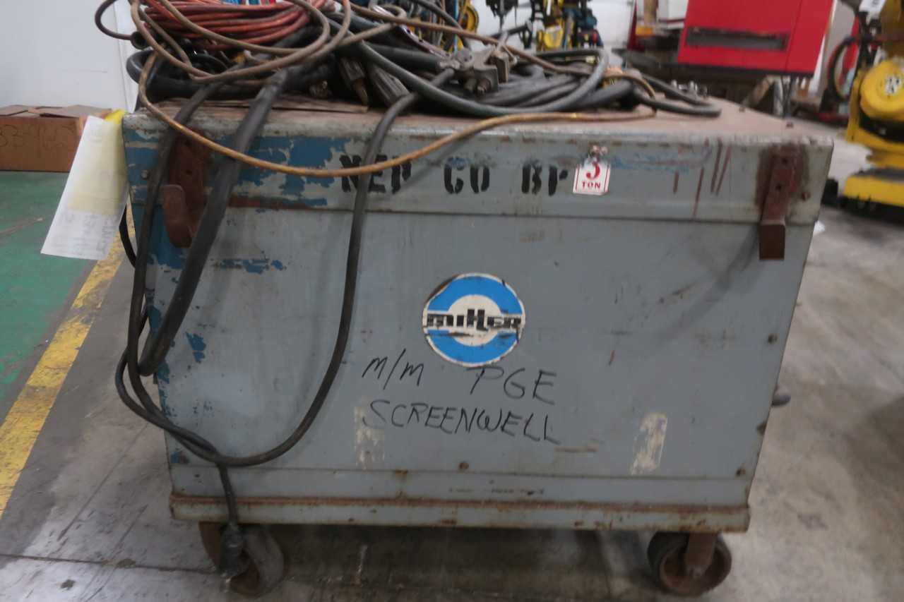 MILLER GOLD STARR 600SS WELDER - WELDING EQUIPMENT