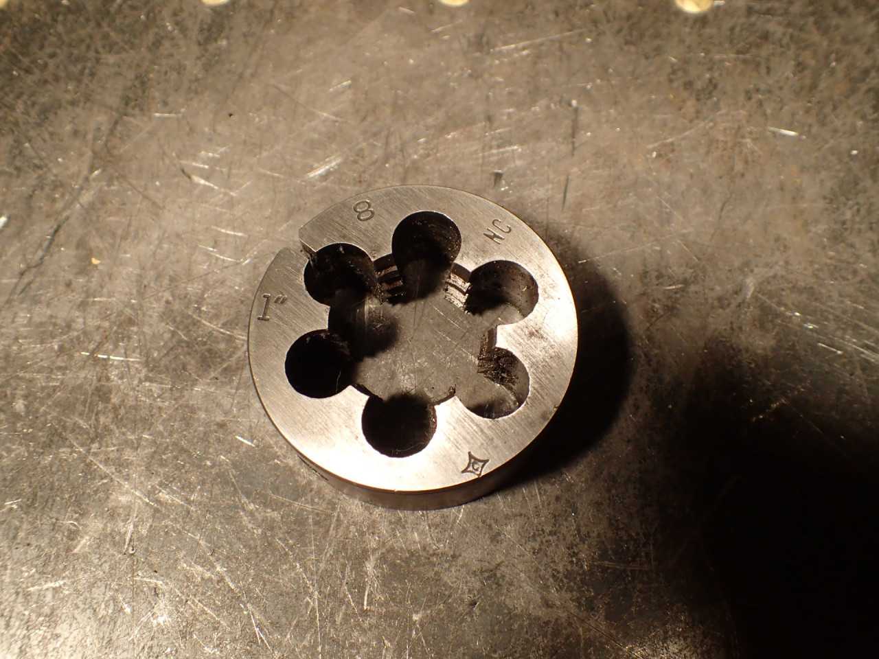 Cleveland 1" -8 NC Split Thread Threading Die: 2" Round Body, USA - HOLEMAKING TOOLS