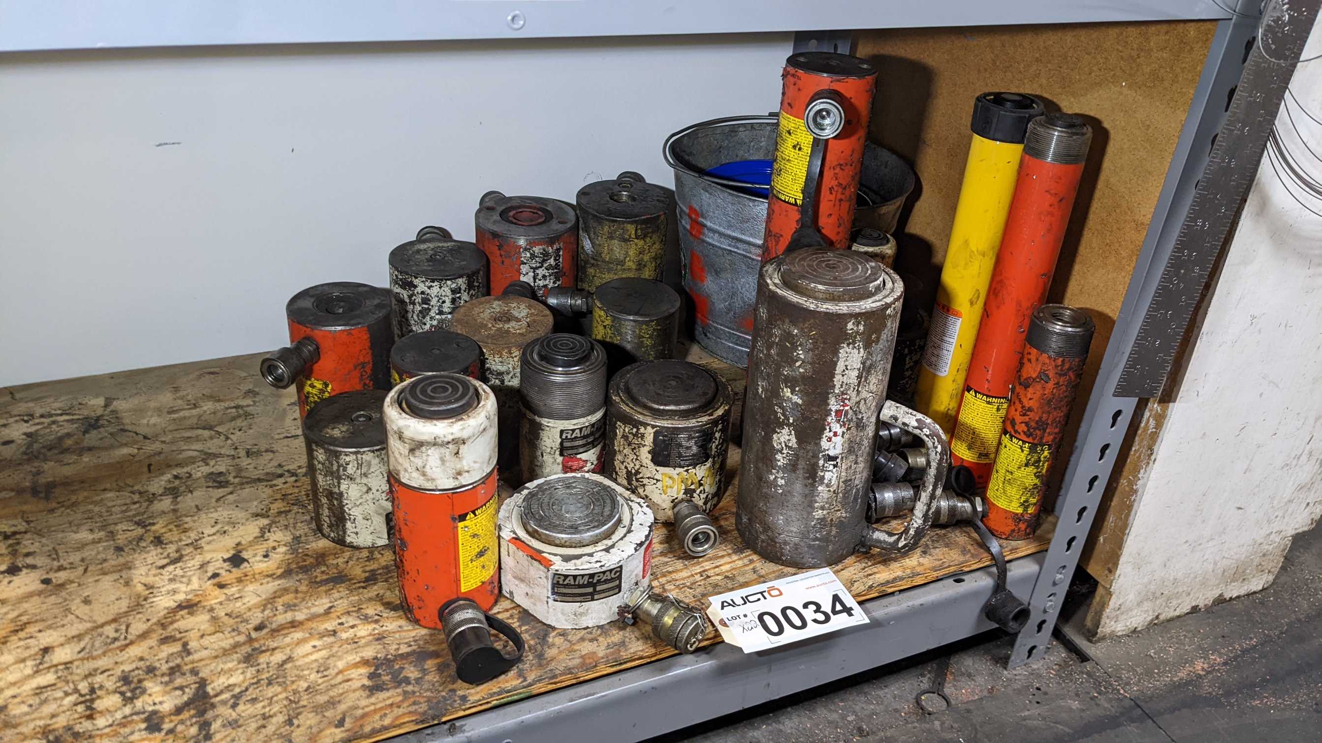 LOT 0F HYDRAULIC RAMS - ELECTRIC POWER TOOLS