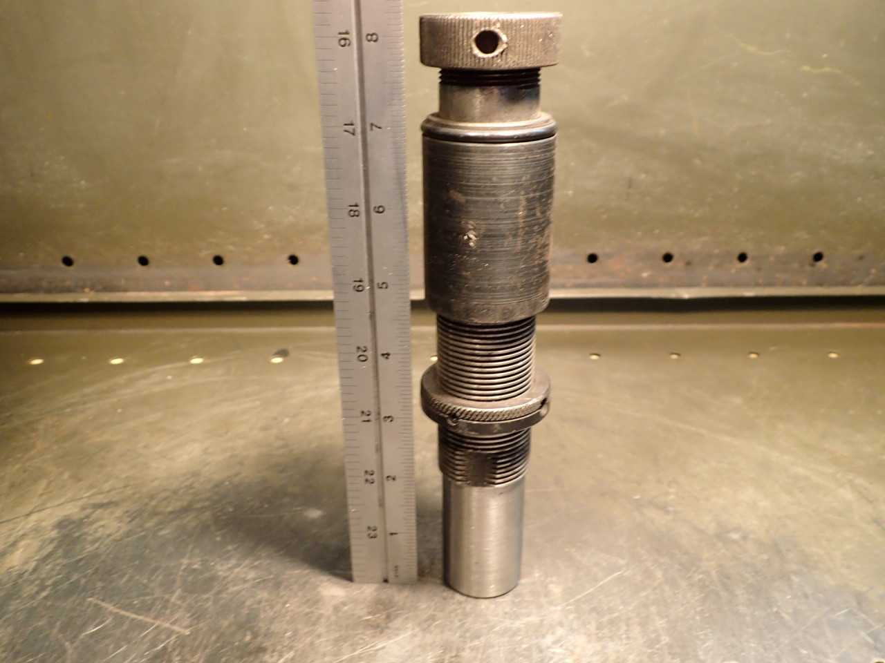 Universal Engineering Tap Driver Chuck: 3/8-7/8 Hand Range 1-1/4" Straight Shank - MACHINING ACCESSORIES & TOOLING