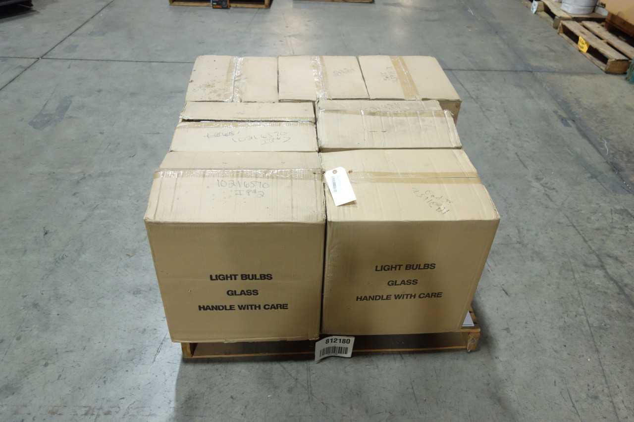 PALLET OF 5000 LONG LIFE 300W INCANDESCENT LIGHT BULBS - LIGHTING