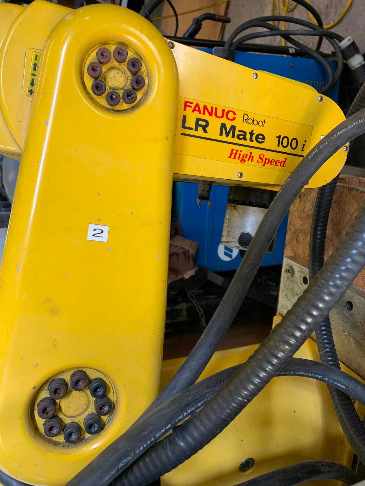Fanuc LR-Mate 100I High Speed Robot w/ RJ-2 control - AUTOMATION & CONTROLS