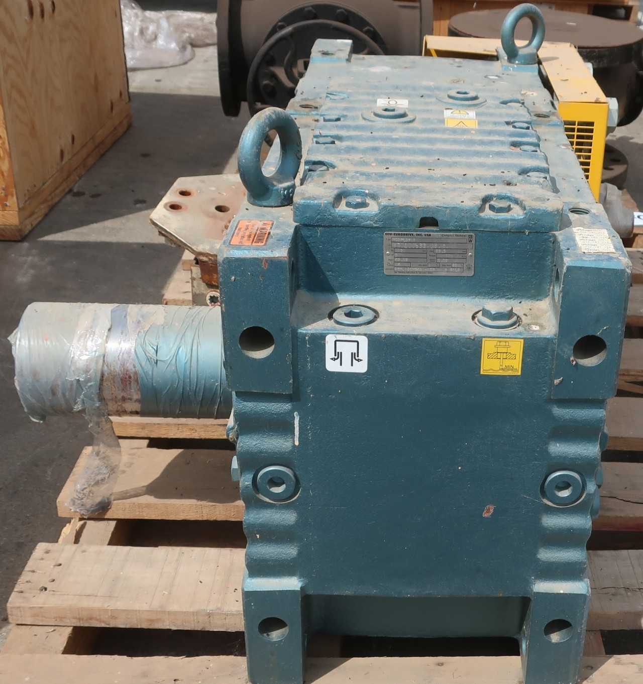 SEW-EURODRIVE MC3PLSF07 GEAR REDUCER 150RPM 60HP 49.29:1 - GEAR REDUCERS