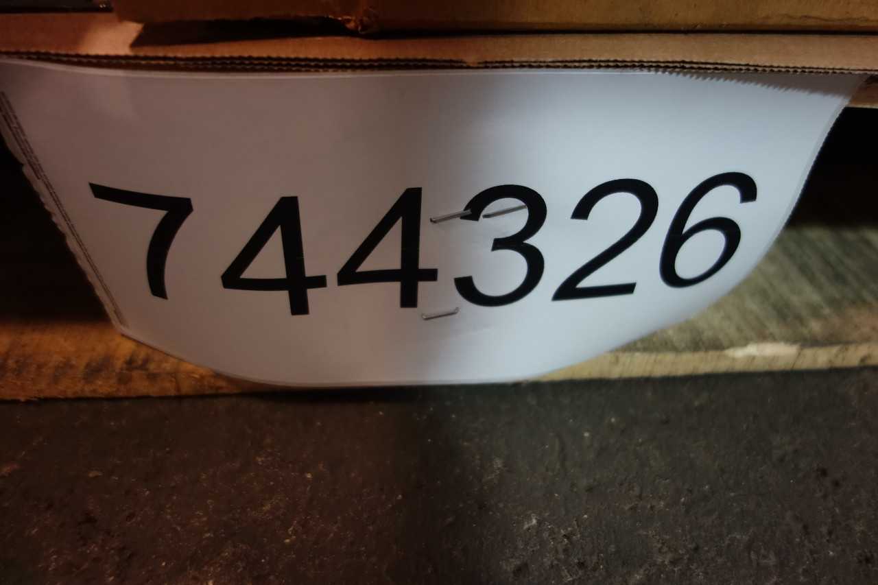 1 PALLET OF ASSORTED CURRENT TRANSFORMERS, AC VOLTAGE TRANSFORMERS, MOLDED CASE CIRCUIT BREAKERS- EATON, SQUARE D, OMRON - CIRCUIT BREAKERS