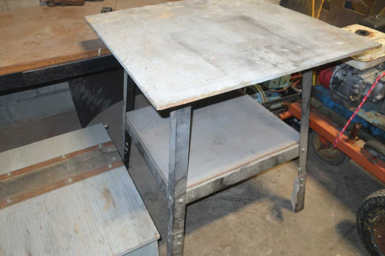 LOT OF 3 ASSORTED TABLES/STORAGE BOX - TOOL STORAGE