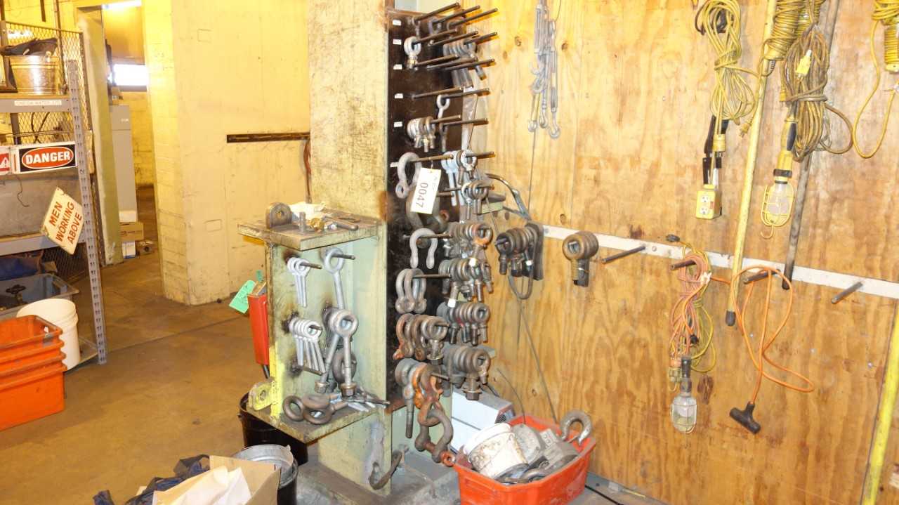 CONTENTS OF TOOL WALL ORGANIZER - TOOL STORAGE