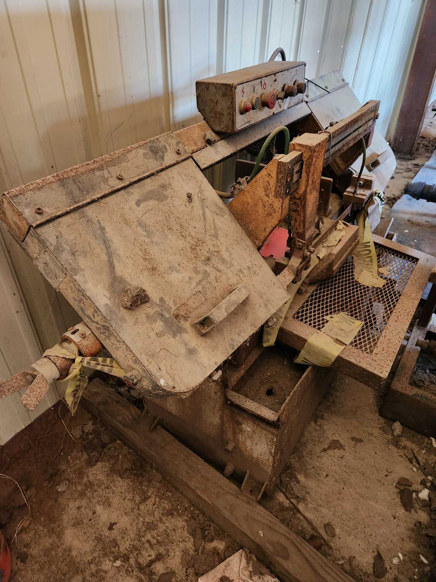 HORIZONTAL BAND SAW - METAL SAWS HORIZONTAL BAND SAW - METAL SAWS
