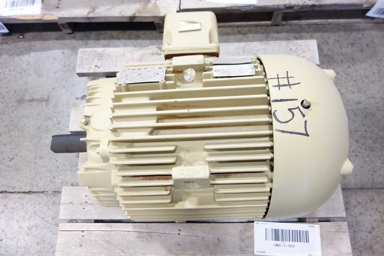 LOT OF 3 GENERAL ELECTRIC MOTORS - ELECTRIC MOTORS