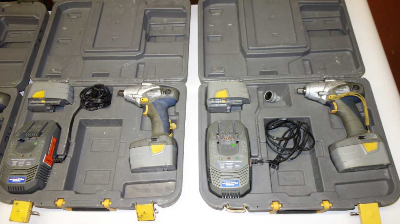 LOT OF 3 MASTERCRAFT MAXIMUM 54-0070-4 CORDLESS IMPACT WRENCH DRIVERS - ELECTRIC POWER TOOLS