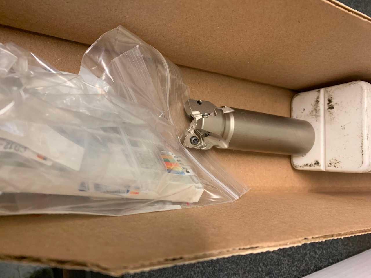 Seco Carbide Insert Mill with inserts - MACHINING ACCESSORIES & TOOLING
