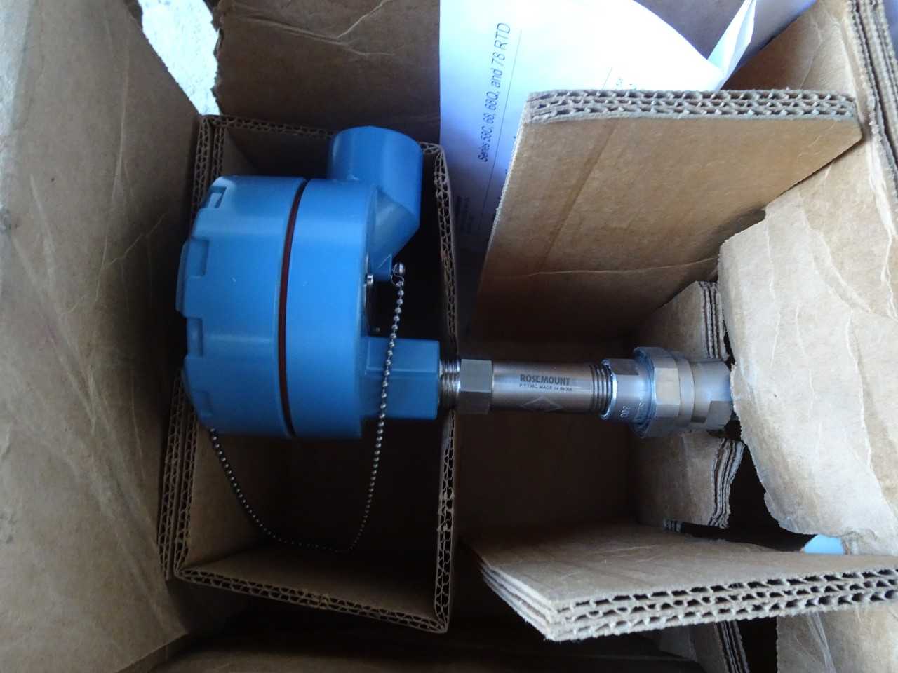 ROSEMOUNT pressure TRansmitter in Box - INSTRUMENTATION