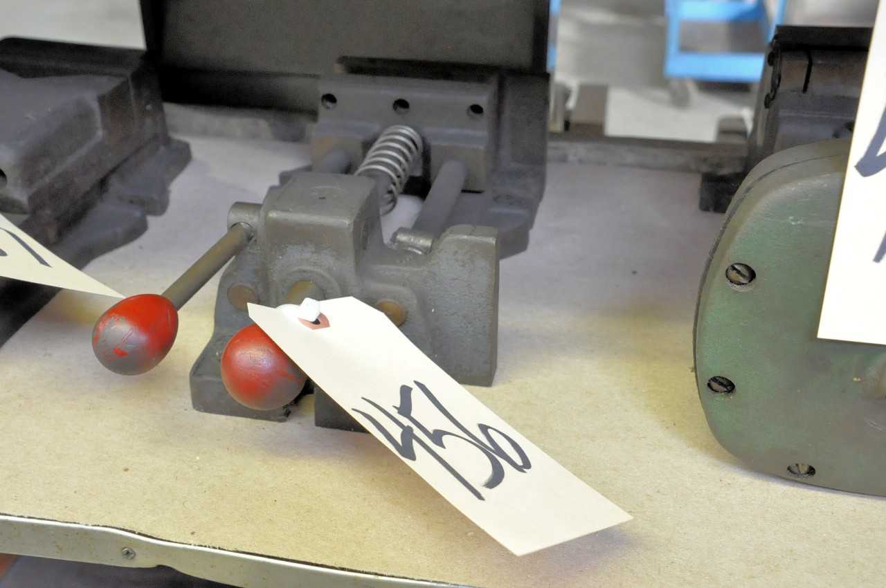 Slide Type Machine Vise - MACHINING ACCESSORIES & TOOLING