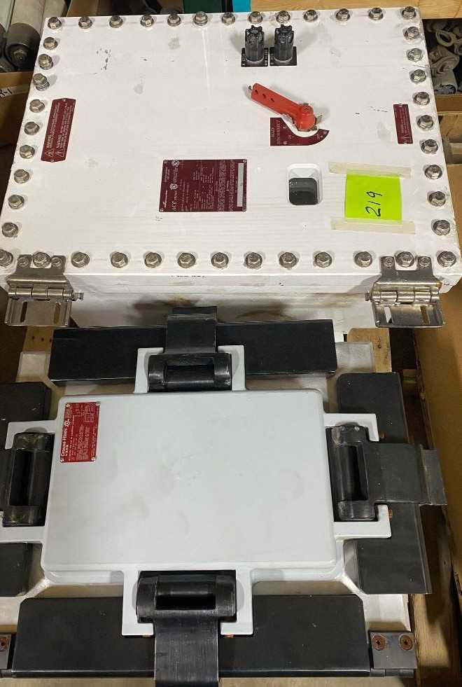 Lot of Crouse Hinds Enclosure - CONDUIT FITTING