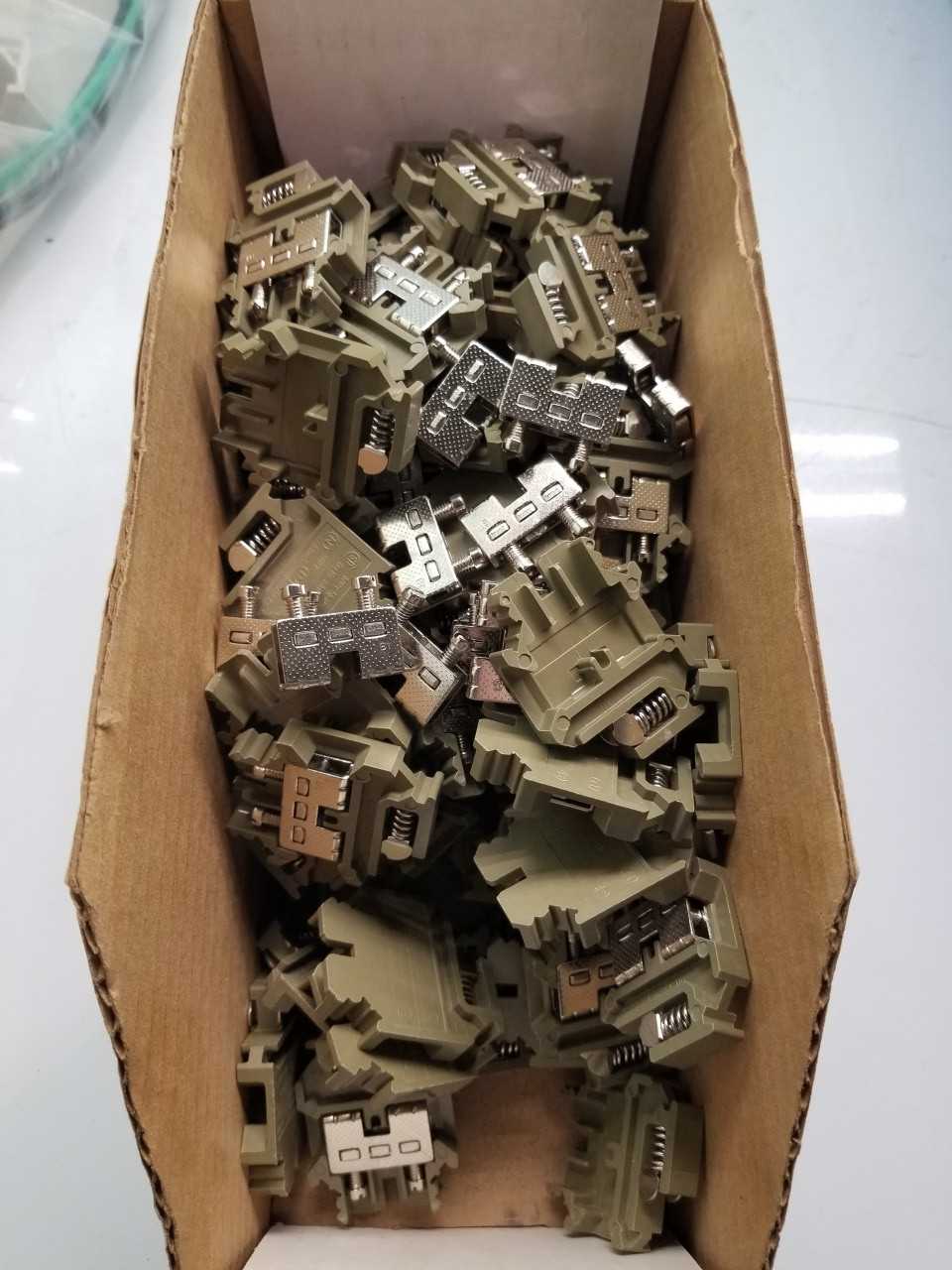 PHOENIX CONTACT - FEED THROUGH TERMINALS (QTY-93) - ELECTRICAL COMPONENTS PHOENIX CONTACT - FEED THROUGH TERMINALS (QTY-93) - ELECTRICAL COMPONENTS