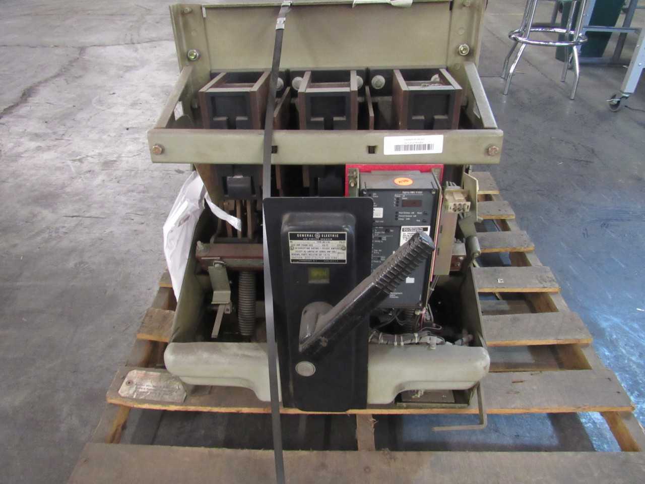 Quantity of 1x 436A429-85-0N Air Circuit Breakers - CIRCUIT BREAKERS