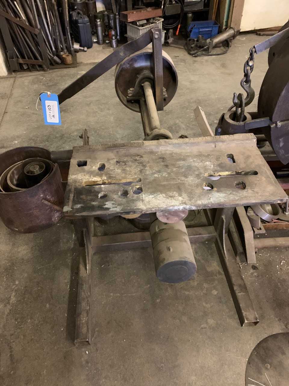 Metal welding table - PLANT & FACILITY EQUIPMENT