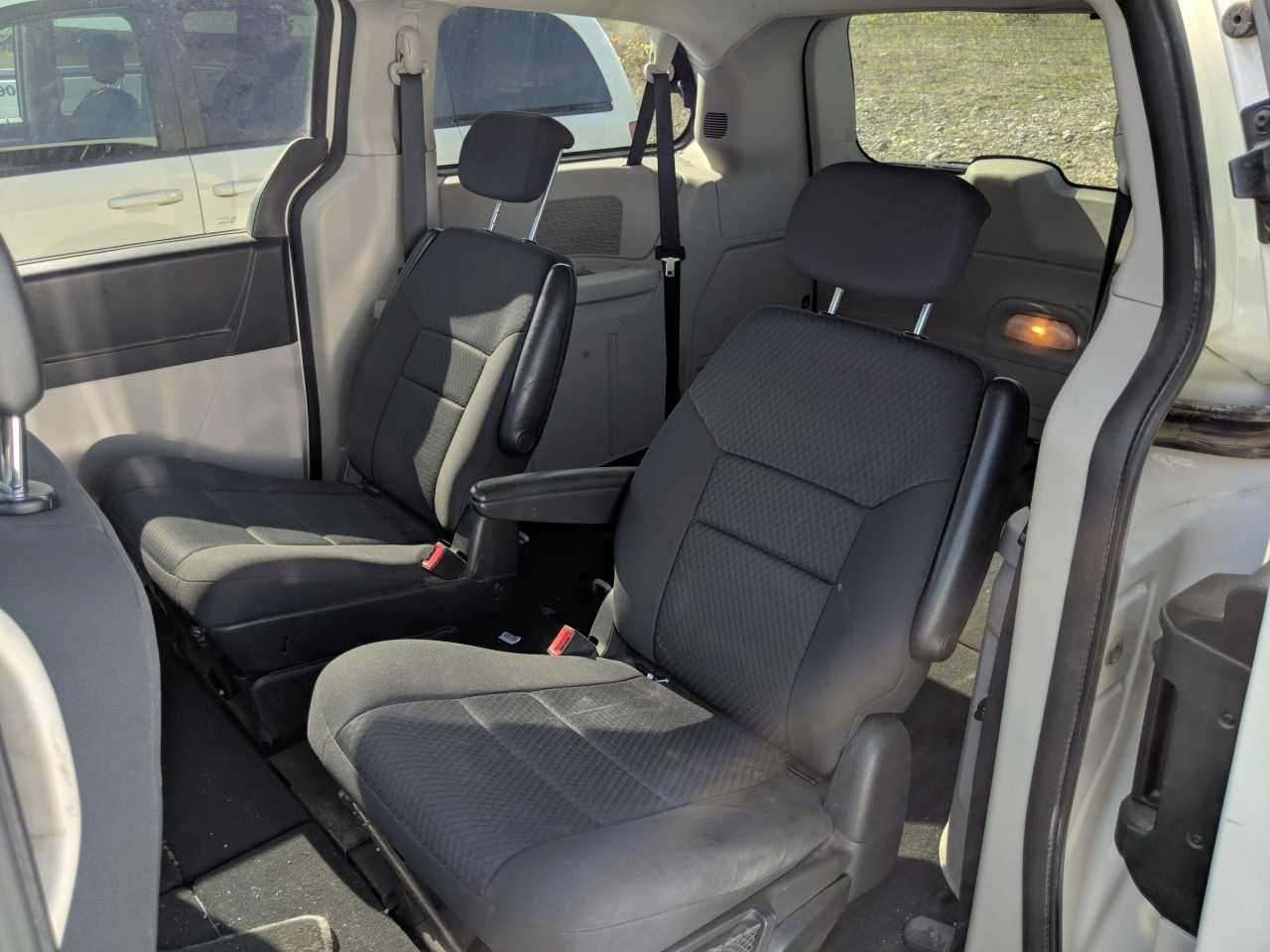 2010 DODGE GRAND 3.3L FWD CARAVAN - HYDRO EXCAVATOR TRUCKS