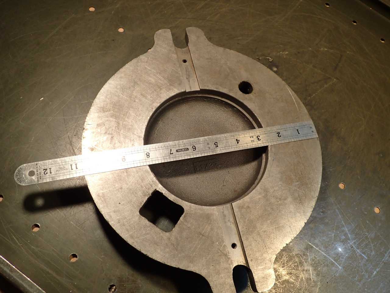 6" Mill Milling Vise Swivel Base with No Center Hole, Used in Good Condition - MACHINING ACCESSORIES & TOOLING