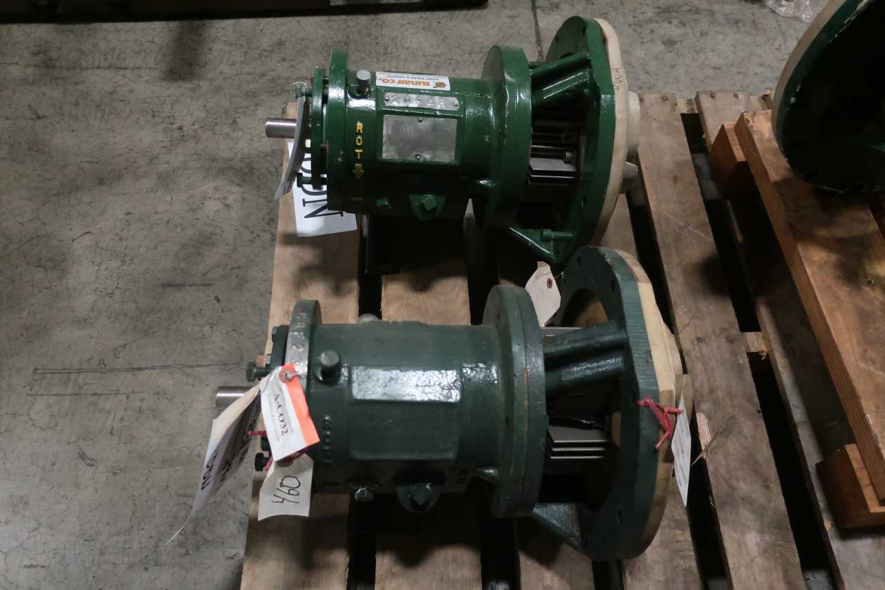 LOT OF 2 ASSORTED MET-PRO FYBROC PUMPS - PUMPS