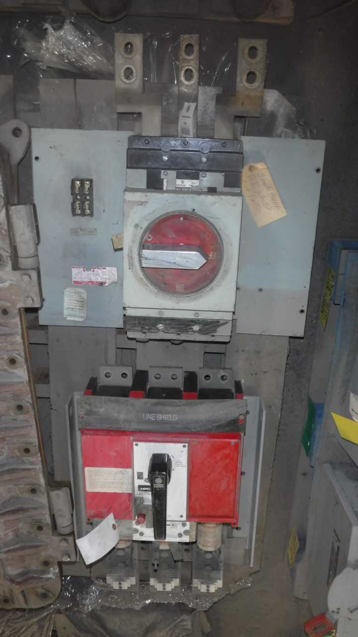Lot of 800 Amp and 1200 Amp Switches - CIRCUIT BREAKERS