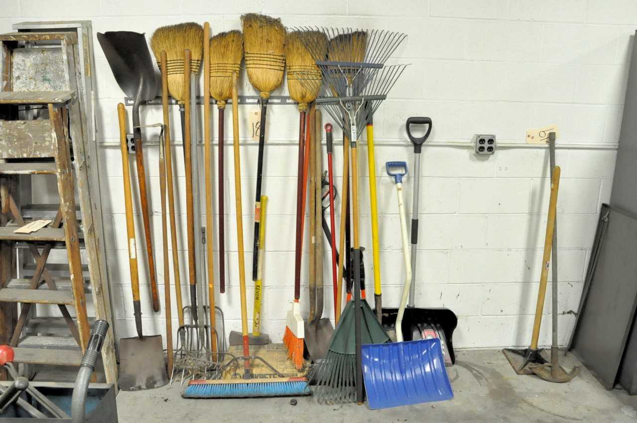 Clean Up Tools - MATERIAL HANDLING