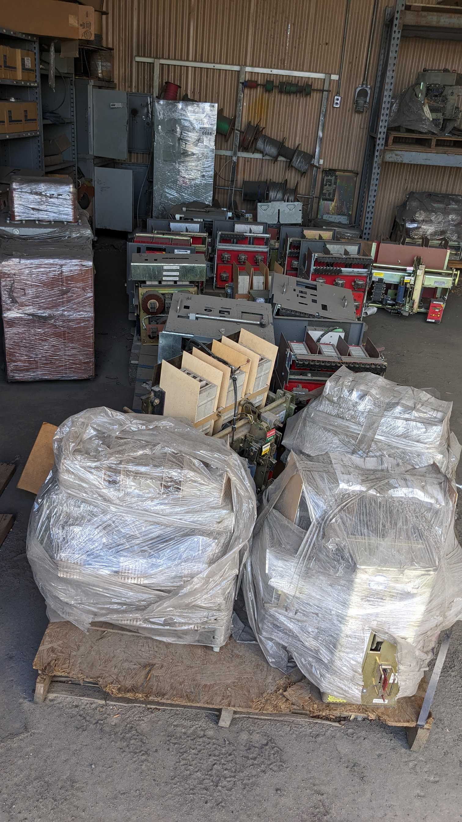 LOT OF TWENTY TWO HIGH VOLTAGE CURCUIT BREAKERS - CIRCUIT BREAKERS