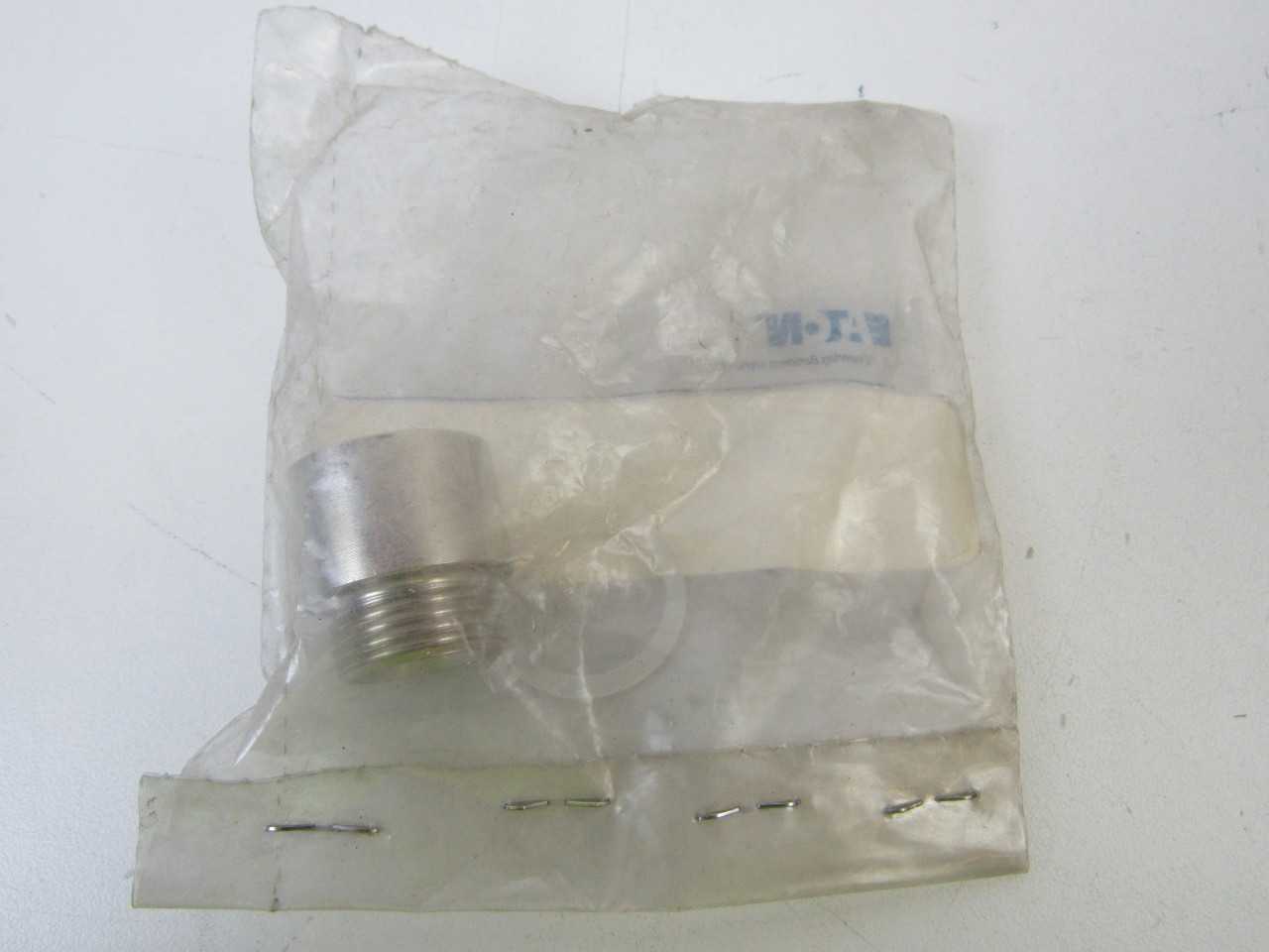 Lot of Quantity 46x V1-2-M20-NA Fittings - INDUSTRIAL PARTS