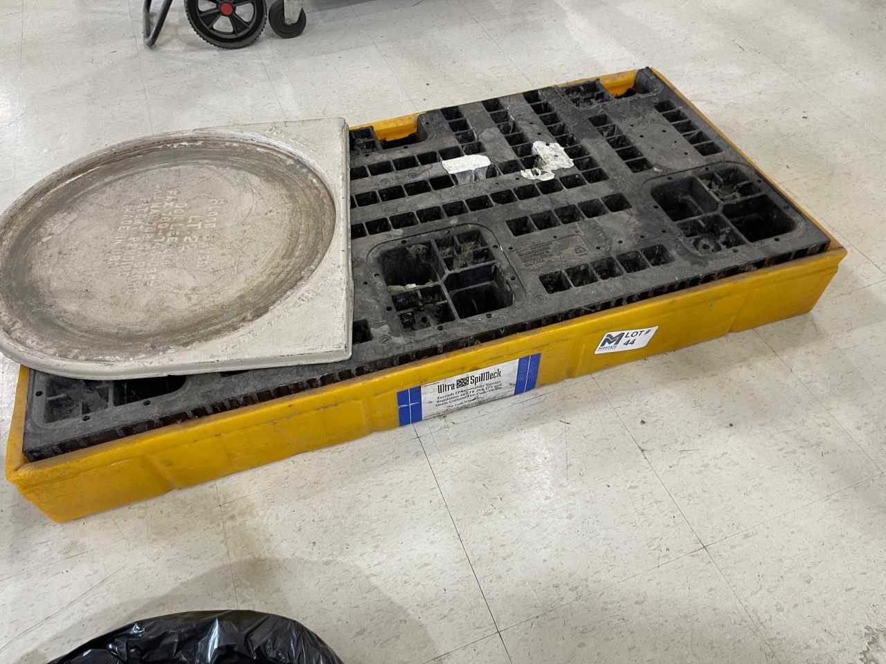 Spill Deck - TOOL STORAGE
