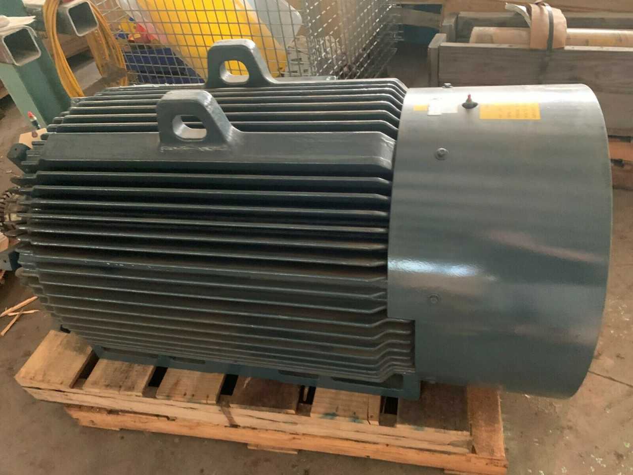 NEW TOSHIBA 250HP 1185RPM MOTOR N449T FRAME 6F4250L189729 - ELECTRIC MOTORS