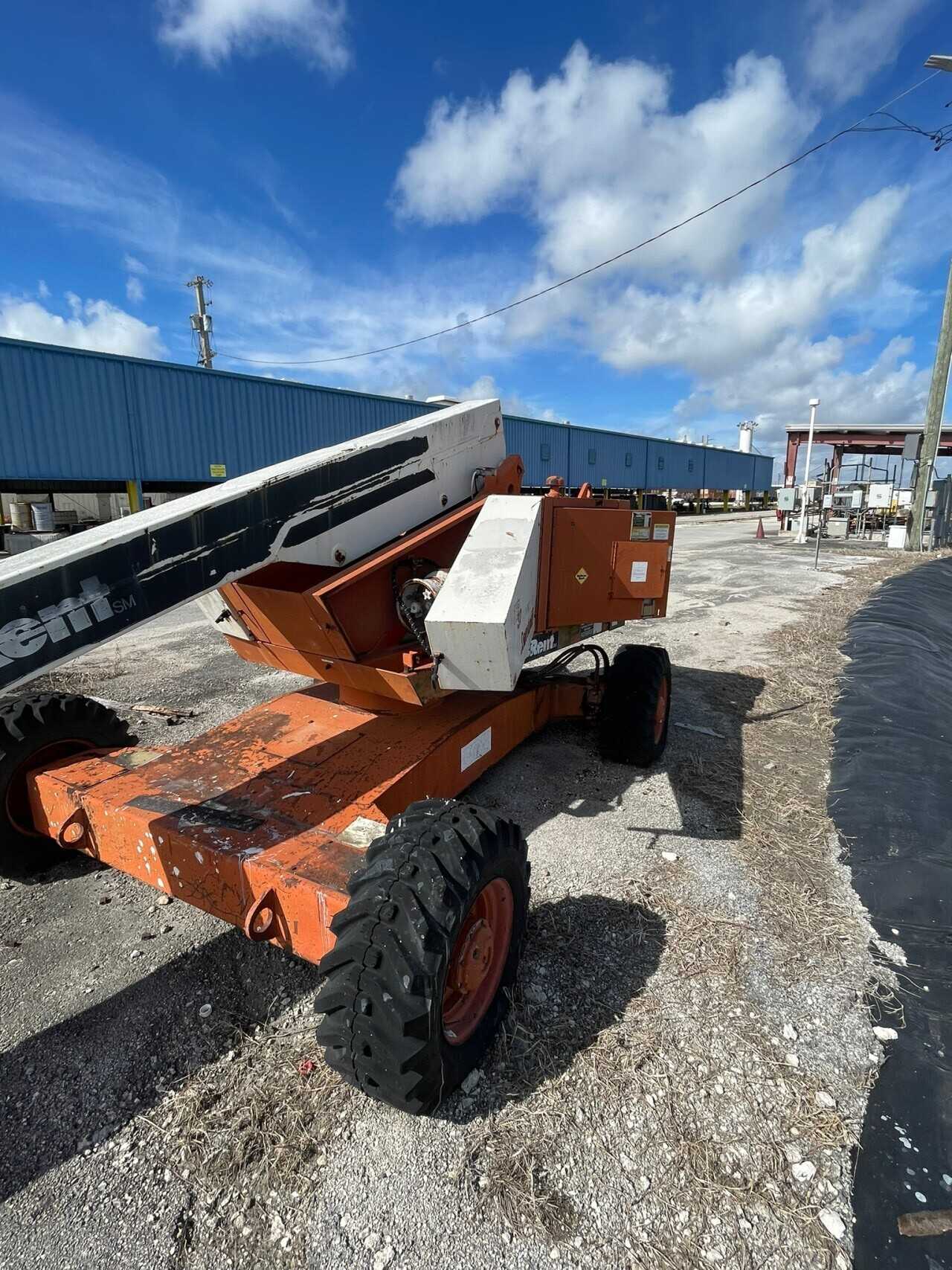 Snorkelift TB37 Skylift - BOOM LIFTS