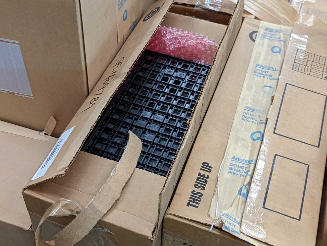 [Peak - Pallet of 30 Cases] Semiconductor Matrix Trays of Assorted Sizes - HAND TOOLS