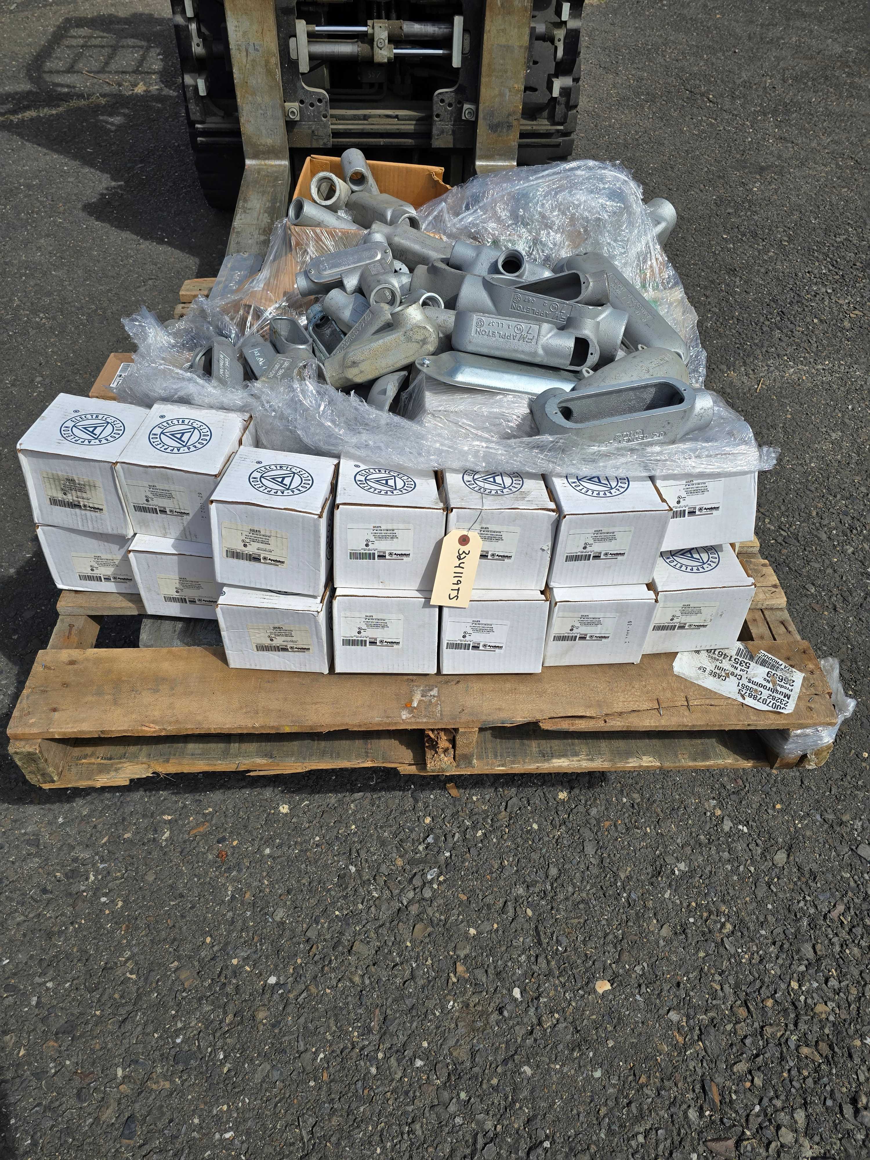 SKID OF APPLETON & OZ GEDNEY CONDUIT FITTINGS - CONDUIT