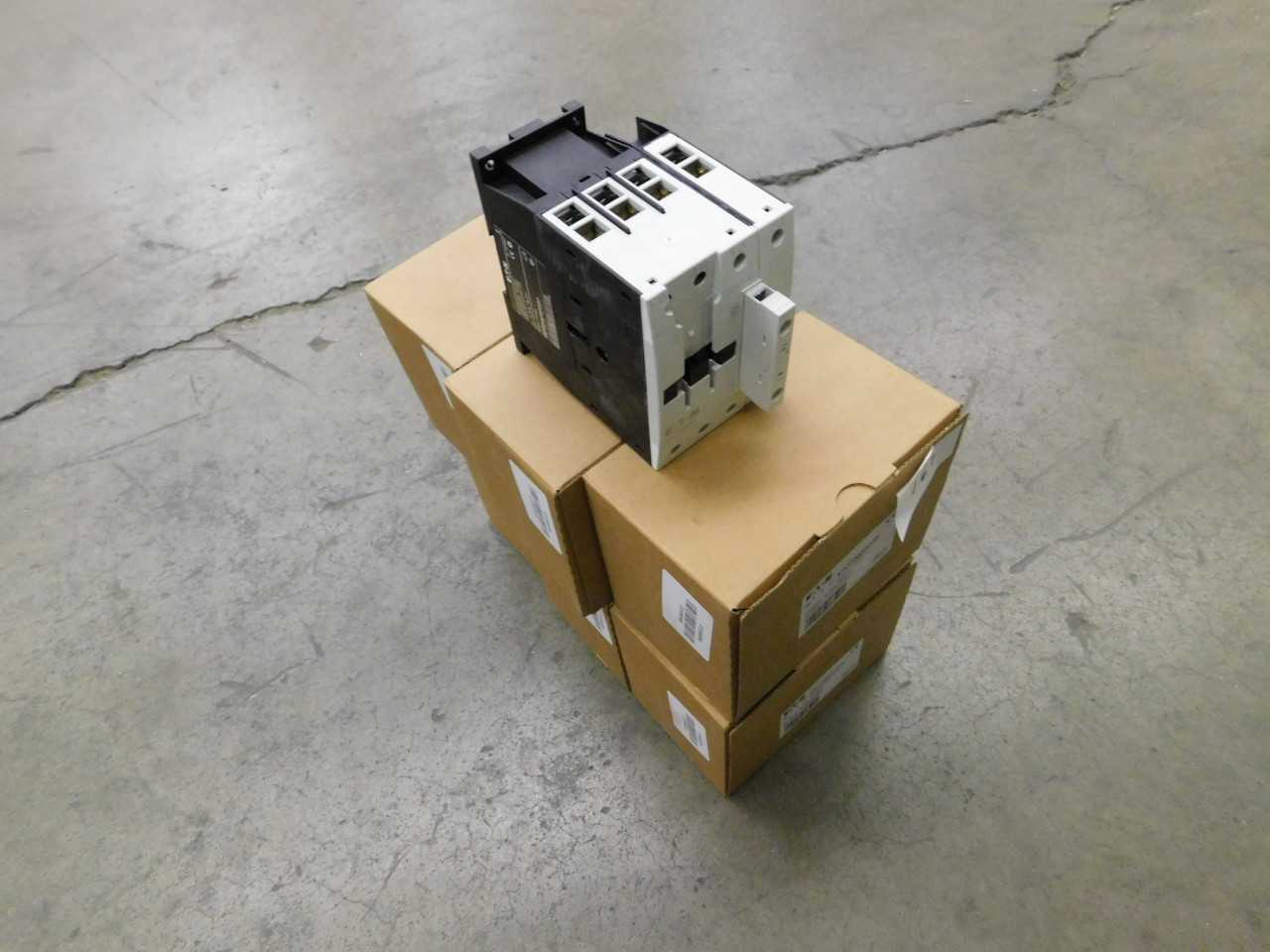 Lot of 6 Contactors - ELECTRICAL COMPONENTS