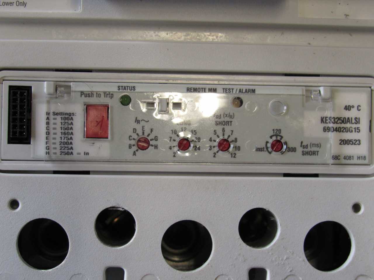 Eaton ARMS enclosed circuit breaker - CIRCUIT BREAKERS
