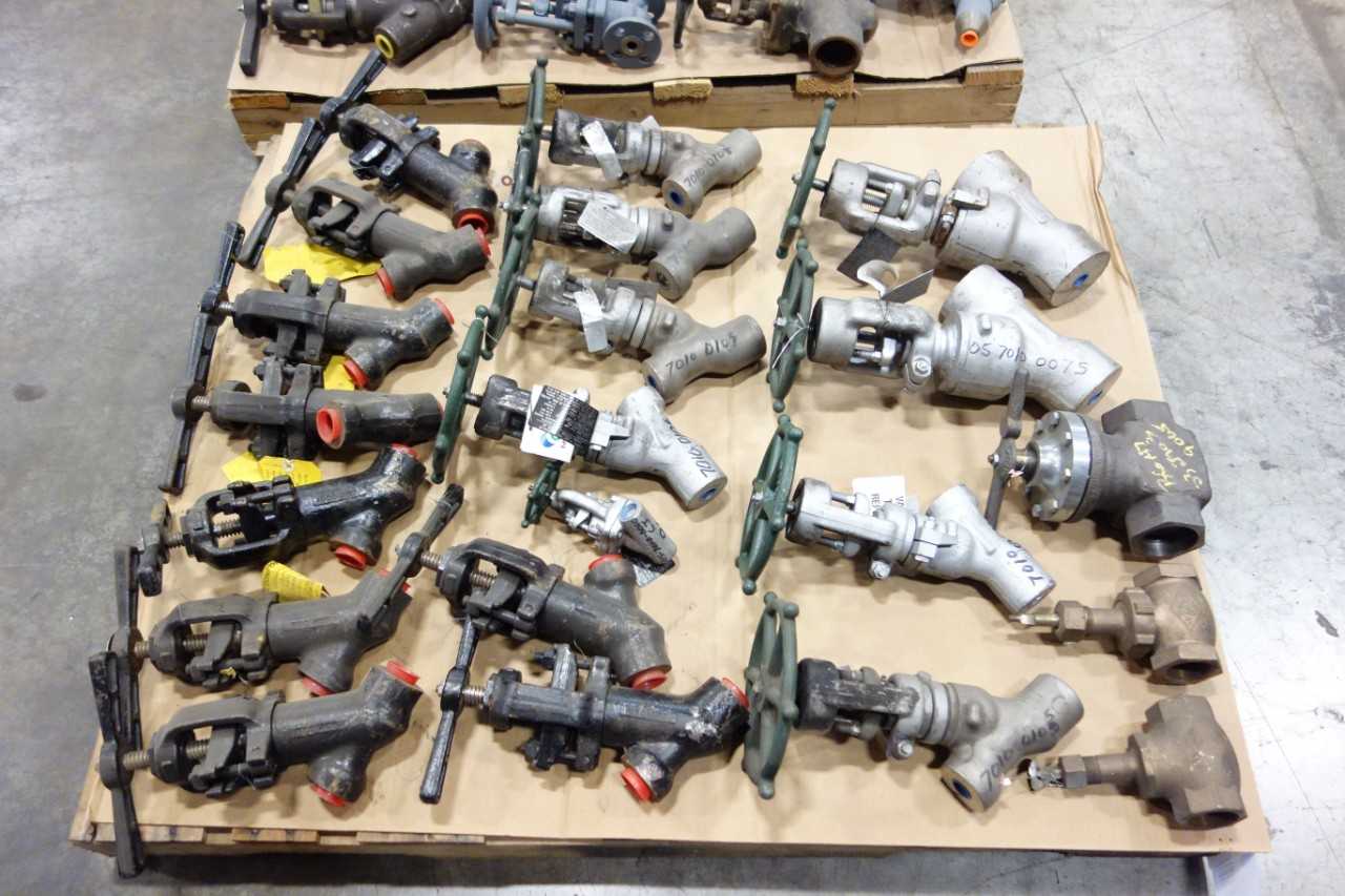 2 PALLETS OF ASSORTED GLOBE VALVES - GLOBE VALVE
