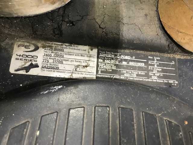 2005 Crown PE4000-60 rider jack, Hebron, KY - MANUAL PALLET JACKS