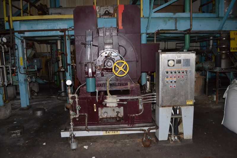 SPROUT WALDRON 36-1B REFINER W/ RELIANCE 500HP 2300V 1182RPM MOTOR - MISCELLANEOUS